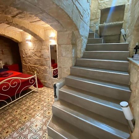 Malta'S Naughtiest Cabaret Apartment Il-Furjana Luaran gambar
