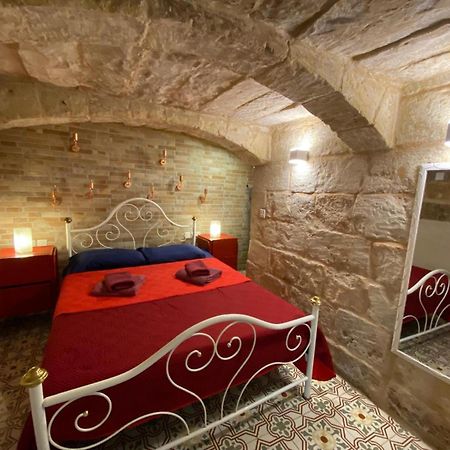 Malta'S Naughtiest Cabaret Apartment Il-Furjana Luaran gambar